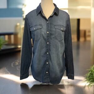 TAHARI LONG SLEEVE /COLLARED/ PEARL SNAP BUTTON DENIM SHIRT/ Size L